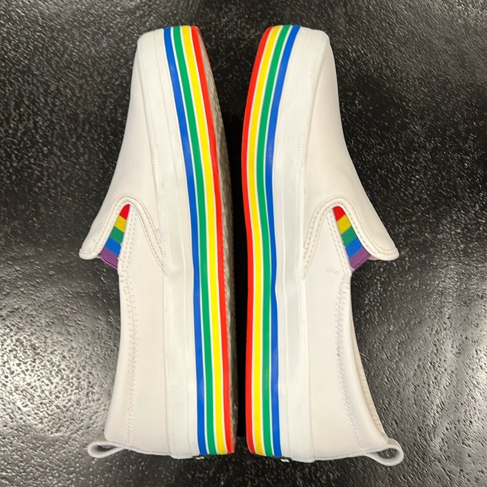 Sperry White Slip-On Sneakers with Rainbow Sole Size 7.5 - Picture 7 of 12